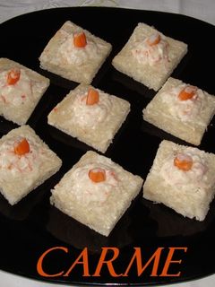 Una foto de Canapés de langostinos y mayonesa