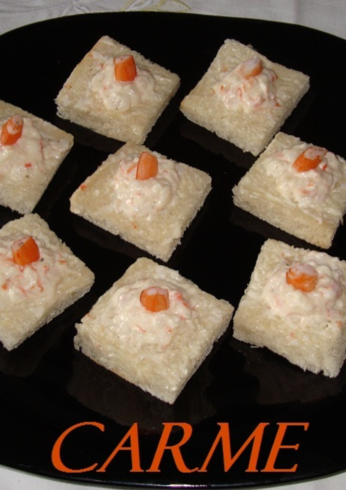 Una foto de Canapés de langostinos y mayonesa