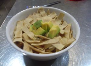 Una foto de Sopa de tortilla mexicana
