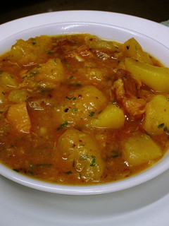 Una foto de Caldereta de patatas con callos