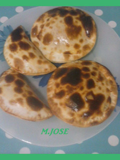 Una foto de Empanadillas de queso con membrillo