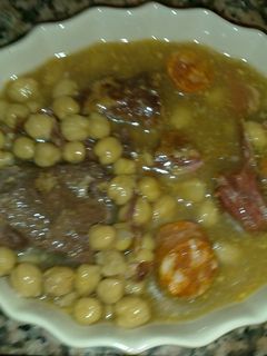 Una foto de Garbanzos lebaniegos en potaje 