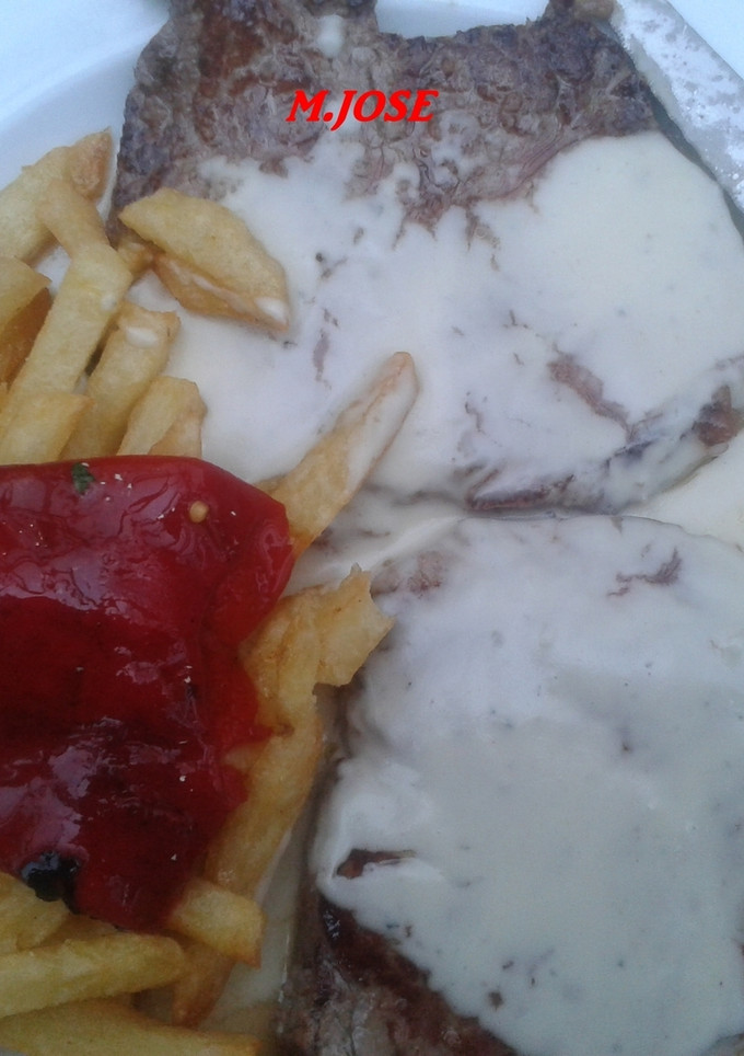 Una foto de Solomillo con salsa de tresviso