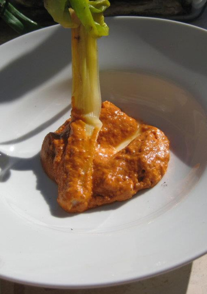 Una foto de Salsa para Calçotada (Calçots)
