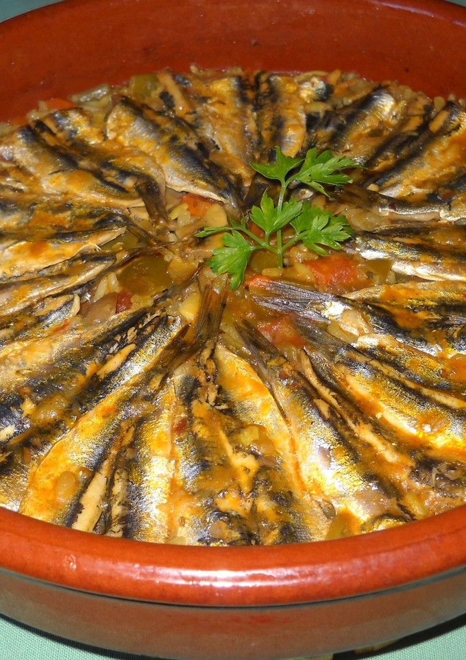 Una foto de Cazuela de arroz con boquerones