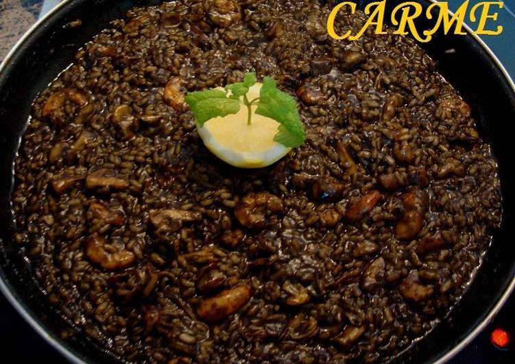 Arroz negro de chipirones y langostinos