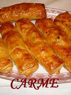 Una foto de Rollitos de hojaldre con salchichas y verduras