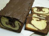 Budín combinado con cobertura de chocolate