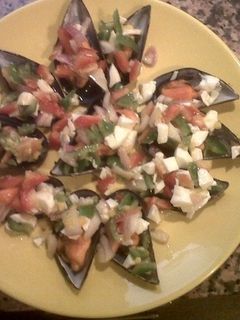 Una foto de Mejillones a la vinagreta con pimientos