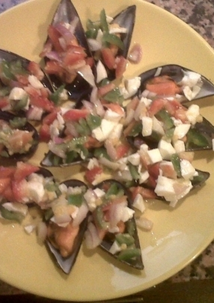 Una foto de Mejillones a la vinagreta con pimientos