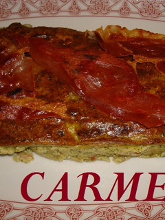 Una foto de Pastel de brócoli con crujiente de jamón