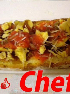 Una foto de Rebanadas de pan con pollo