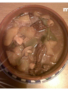 Una foto de Carne con patatas