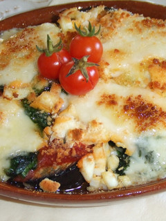 Una foto de Gratinado de berenjenas y calabacines con queso feta
