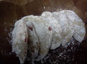 Una foto de Empanadas dulces con cerveza 