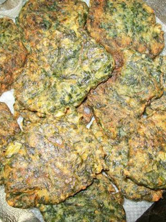Una foto de Buñuelos de acelga y brócoli