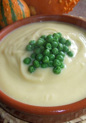 Una foto de Sopa crema de harina de garbanzos