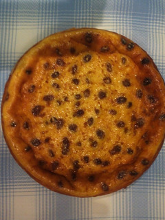 Una foto de Pastel de requesón con mermelada de pasas