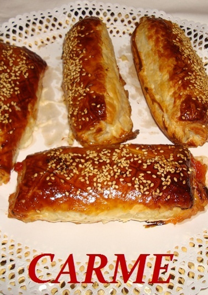 Una foto de Hojaldres de jamón Ibérico