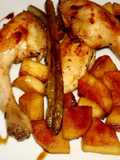 Picantones al horno con patatas y verduras