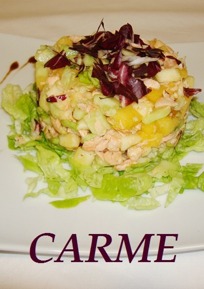 Una foto de Tartar de salmón fresco