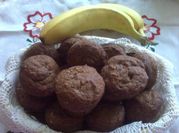 Una foto de pan de chocolate y cafe
