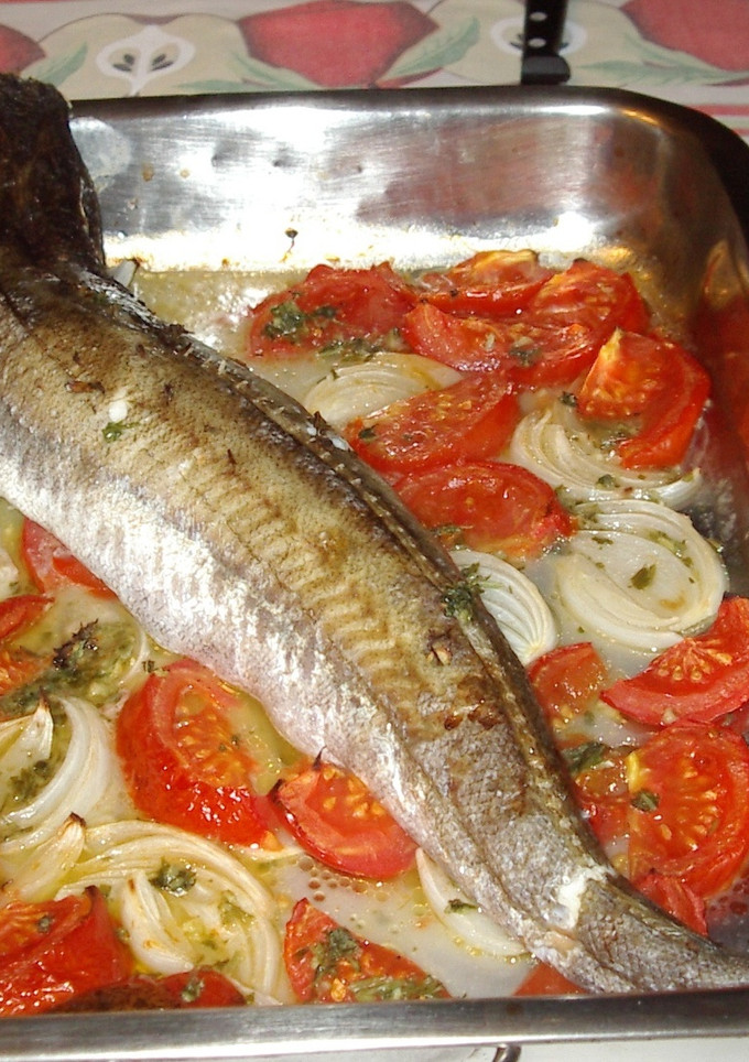 Una foto de Merluza al horno con mis verduritas