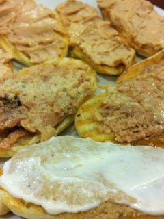 Una foto de Canapés de Foie de pato caramelizados