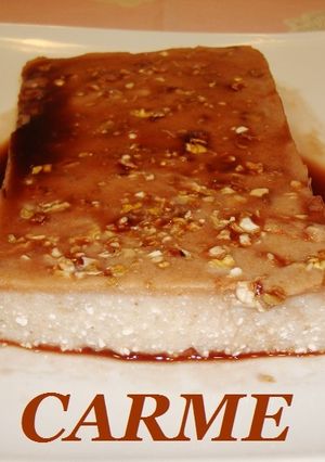 Una foto de Pastel de requesón y plátano