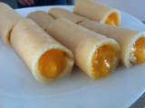Huesos de santos rellenos de dulce de yema