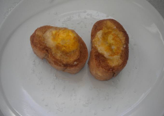 Foto principal de Nido de pan con huevos de codorniz
