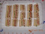 Canapés multicolores