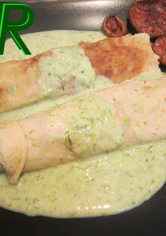 Una foto de Crêpes de espárragos con su salsa