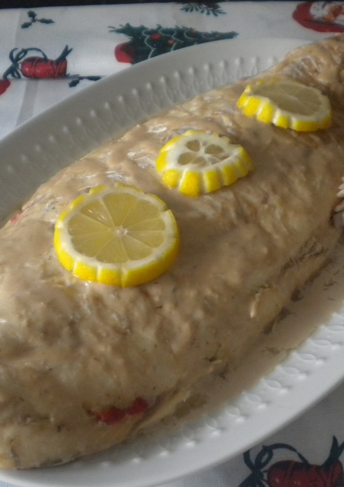 Una foto de Merluza rellena de marisco plato para navidad