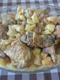 Una foto de Estofado de pollo a la chasseur