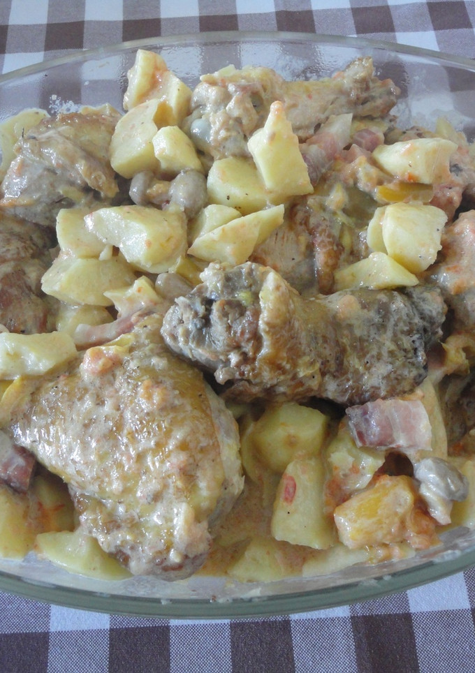 Una foto de Estofado de pollo a la chasseur