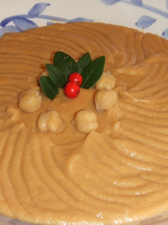 Una foto de Crema de garbanzos y berenjena