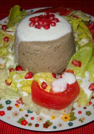 Una foto de Flan de berenjenas con salsa de queso