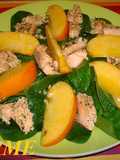 Ensalada de espinacas, salmón y kaki