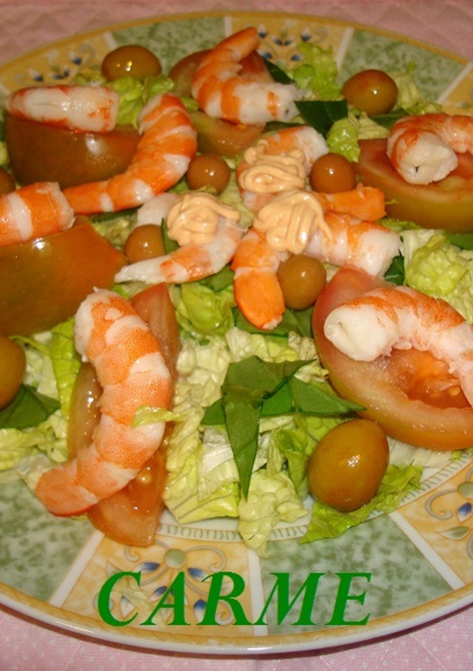 Una foto de Ensalada de lechuga y langostinos para dieta
