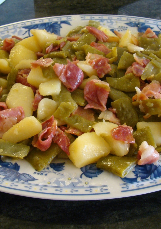 Una foto de Judías verdes salteadas con jamón y ajos
