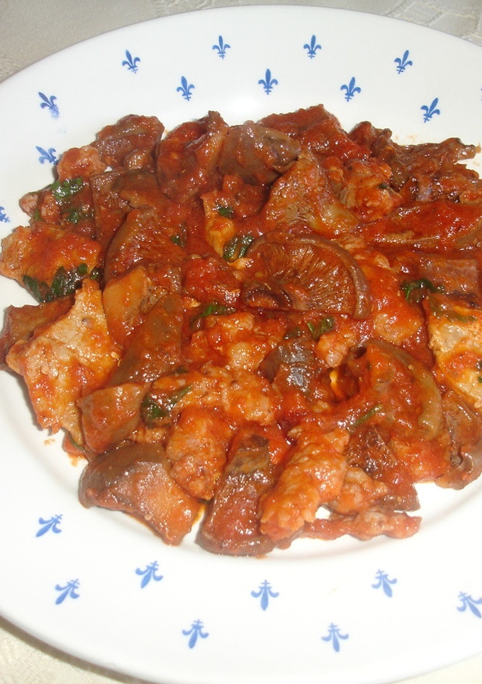 Una foto de Esclatasangs, magro y carne picada de cerdo con tomate