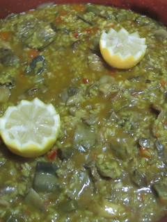 Una foto de Conejo con champiñón y arroz