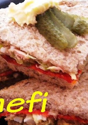 Una foto de Canapés vegetales con membrillo
