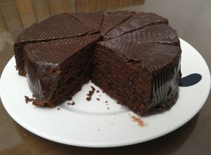 Una foto de Deconstrucción Torta Selva Negra