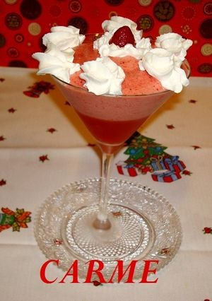 Una foto de Mousse de fresas en almibar
