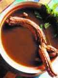 Consome de garrobo
