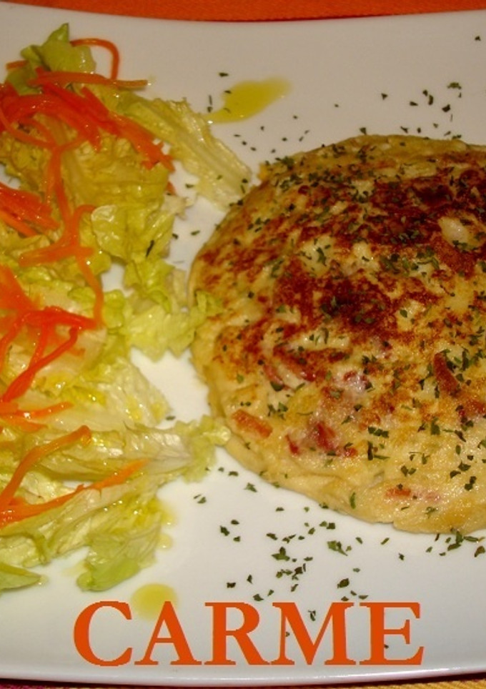 Una foto de Tortilla de puré de patatas y jamón Ibérico