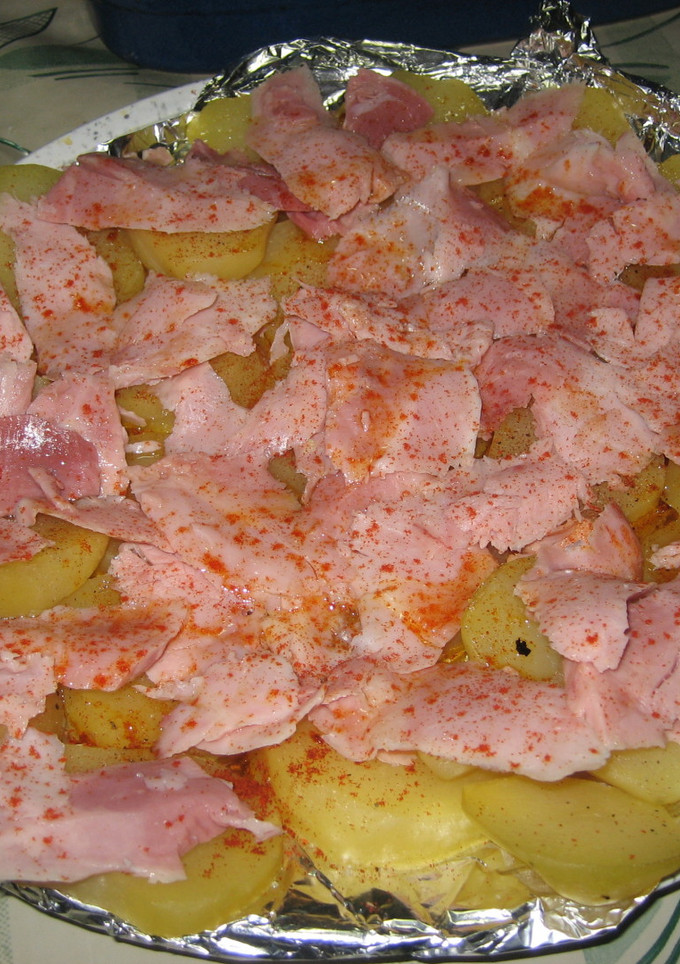 Una foto de Jamón canario con patatas