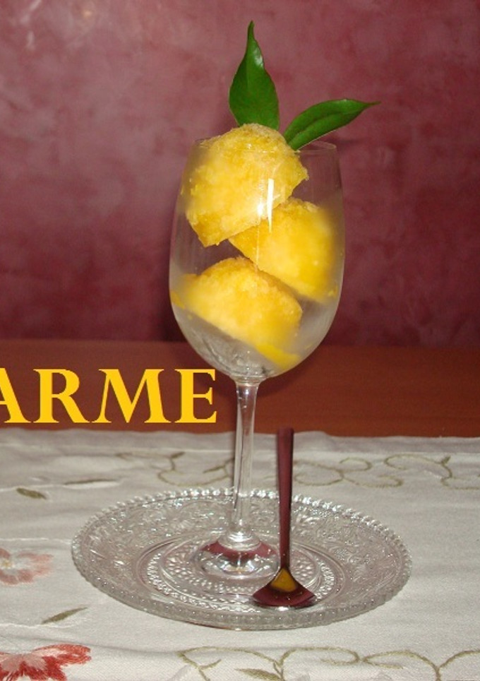 Una foto de Sorbete de naranja y mango